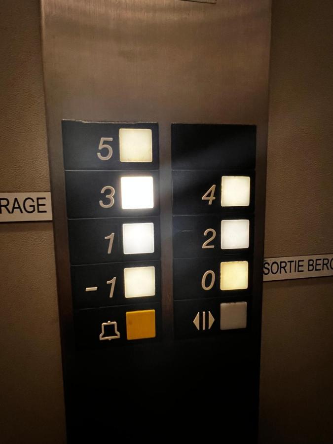 Palais 5Min Luxury&Cinema Studio كان المظهر الخارجي الصورة